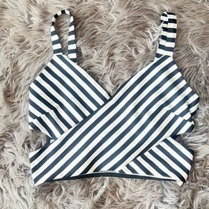 Side cut out crop top